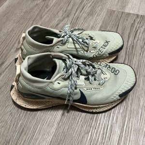 Nike Pegasus Trail 3 GORE-TEX Seafoam Size 6